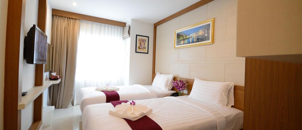 The Patong Center Hotel Phuket Exterior photo